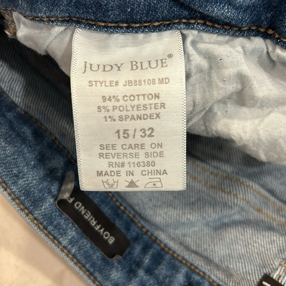 Judy Blue Boyfriend Fit Raw Hem High Waisted Distressed Jeans Medium Wash 15/32 - Picture 9 of 16